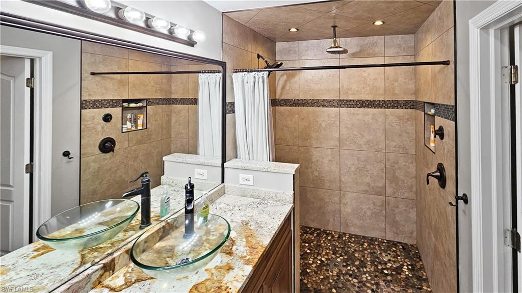 1505 N Gator Cir Property Photo 24