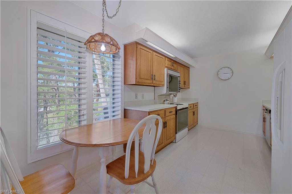 200 Wyndemere Way # B302 Property Photo 11