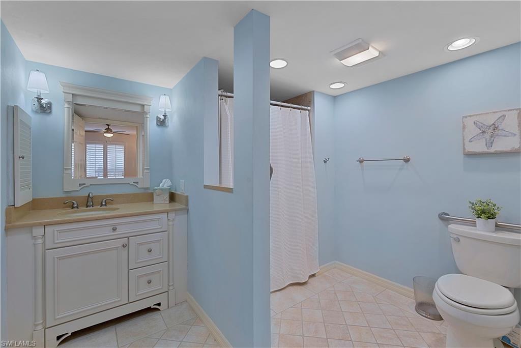 200 Wyndemere Way # B302 Property Photo 14