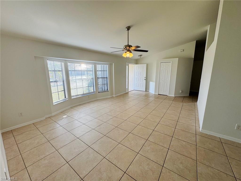 906 Sw 11th Ct Property Photo 14