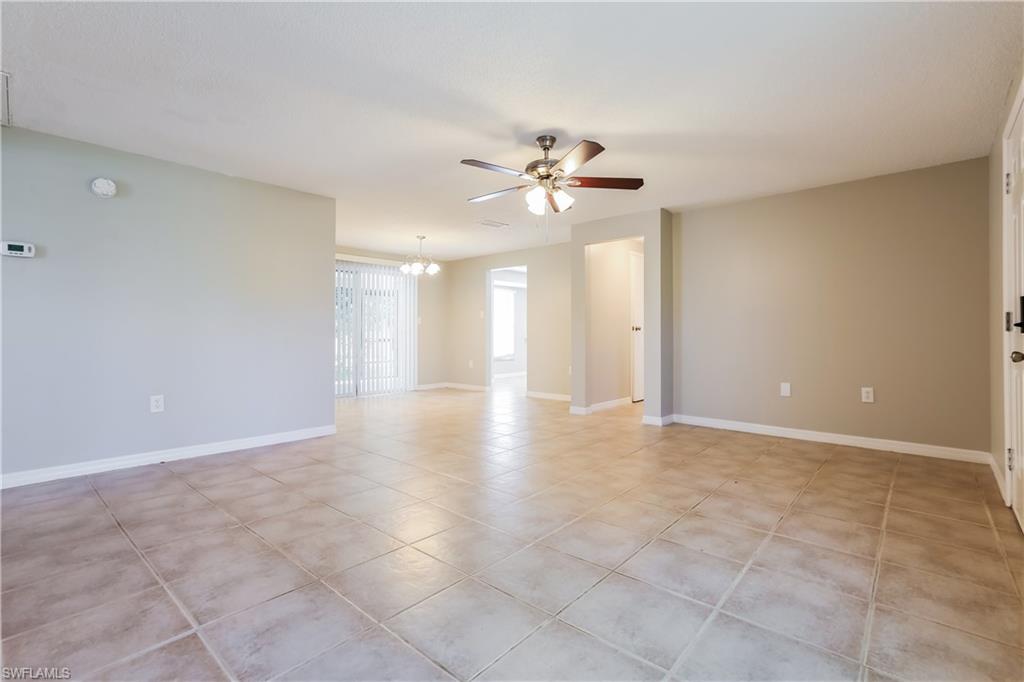 2442 Dando St Property Photo 4