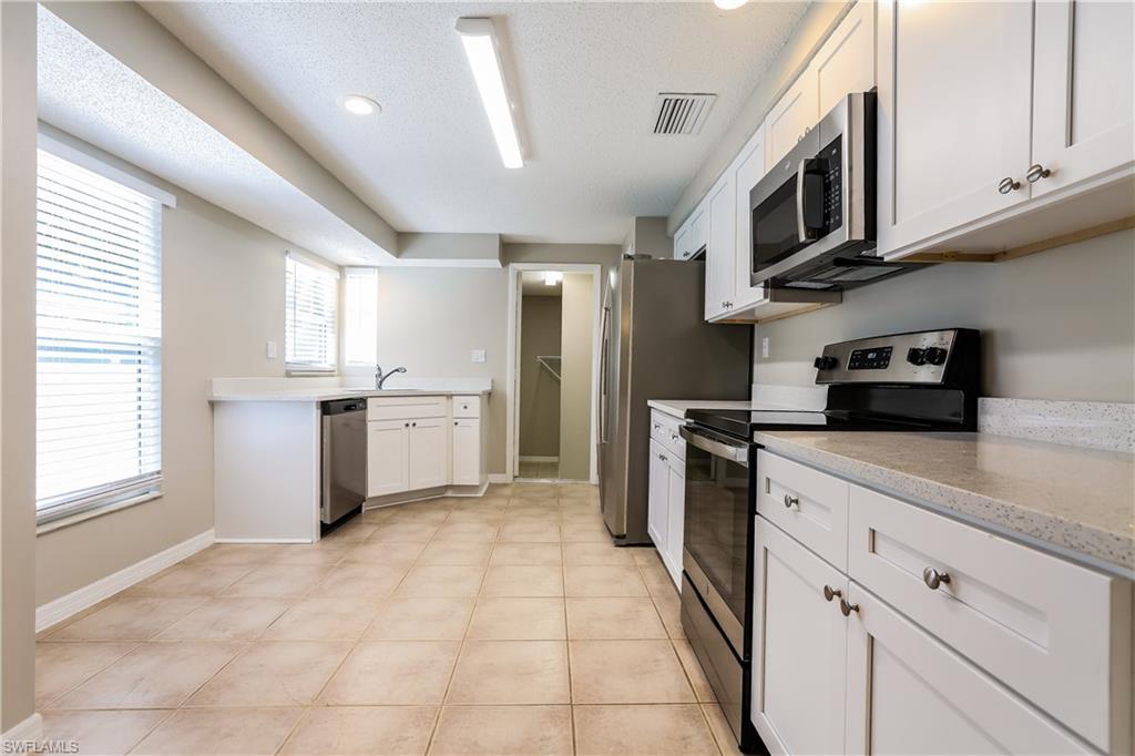 2442 Dando St Property Photo 7