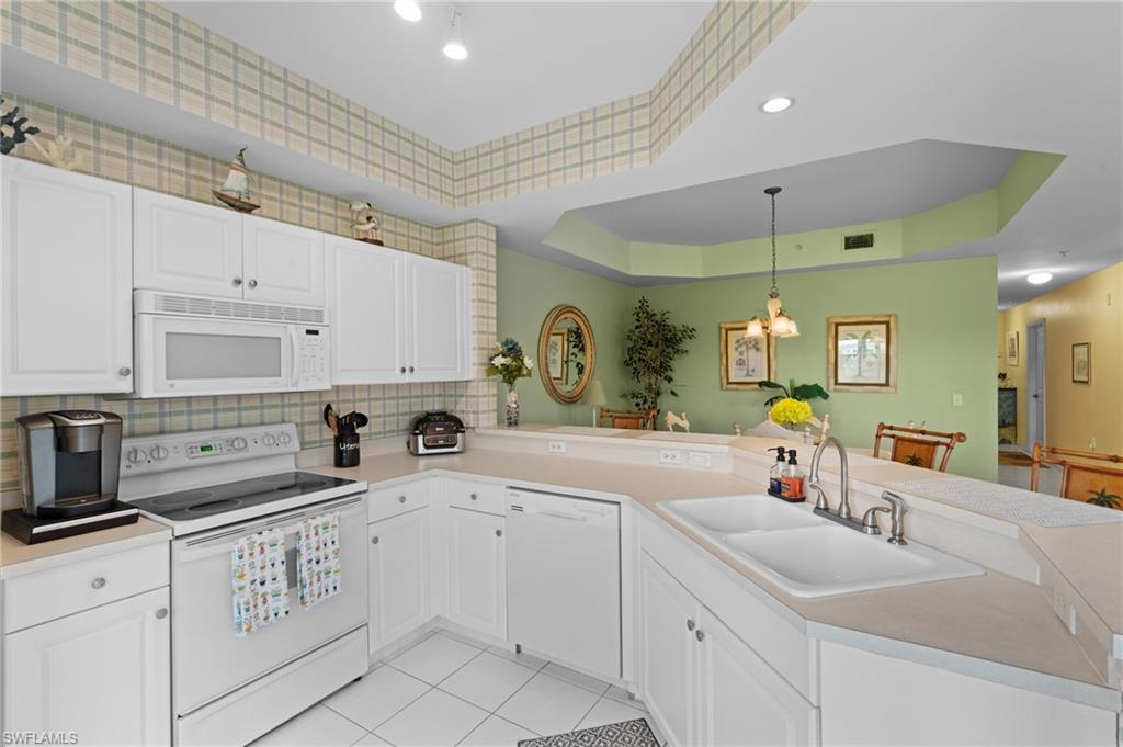 3960 Loblolly Bay Dr # 202 Property Photo 8