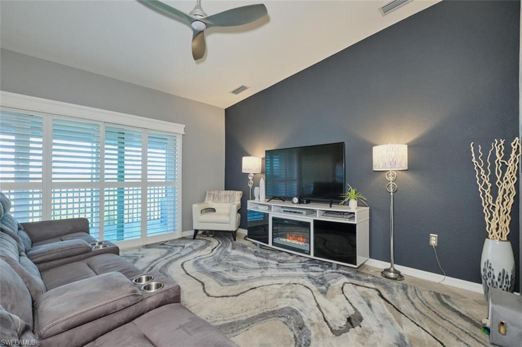 14281 Heritage Landing Blvd # 1426 Property Photo 16