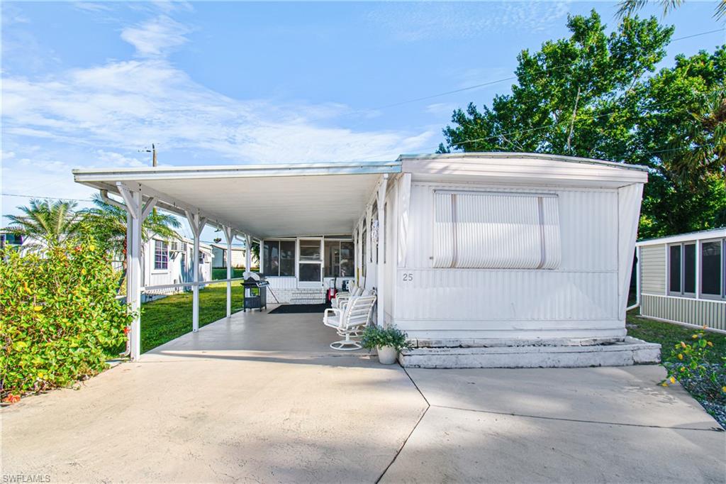 5558 Palm Beach Blvd # 25 Property Photo