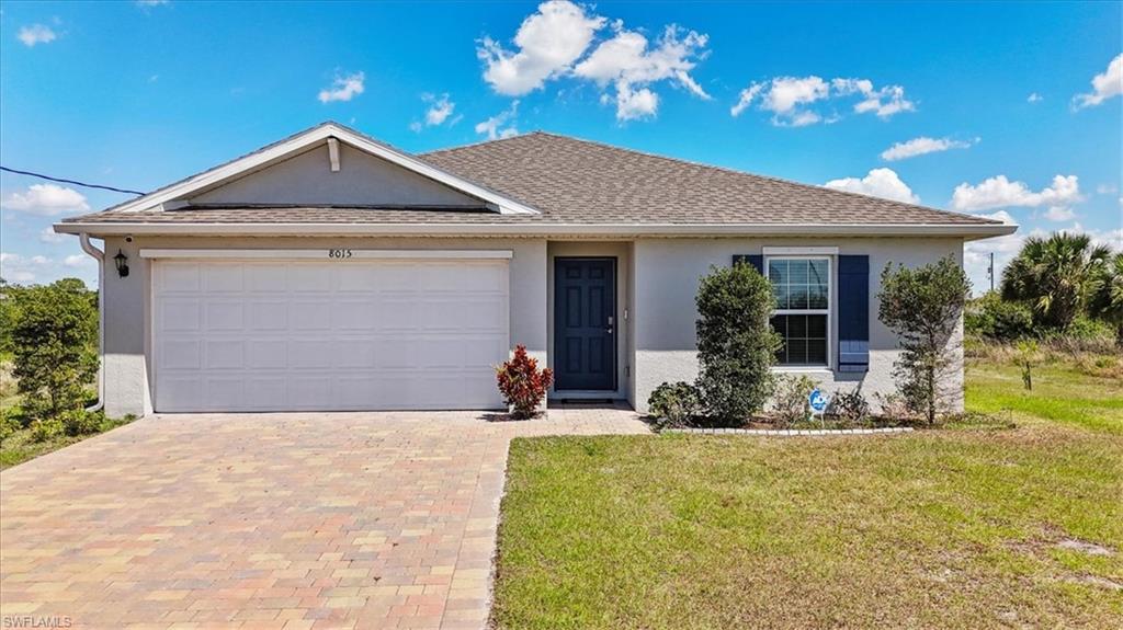 8015 Mangrove Cir Property Photo