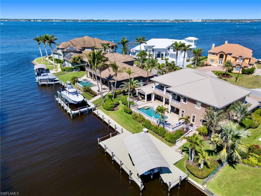 798 Cypress Lake Cir Property Photo 4
