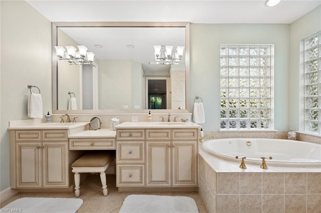 2817 Tiburon Blvd E # 101 Property Photo 12
