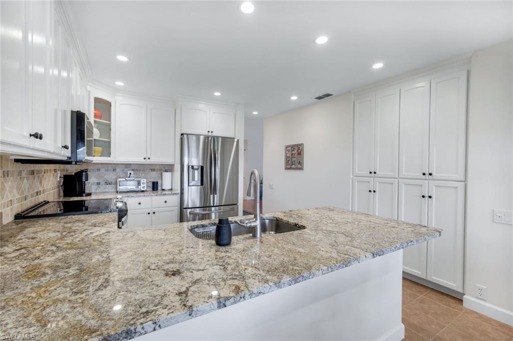 16201 Fairway Woods Dr # 1307 Property Photo 8