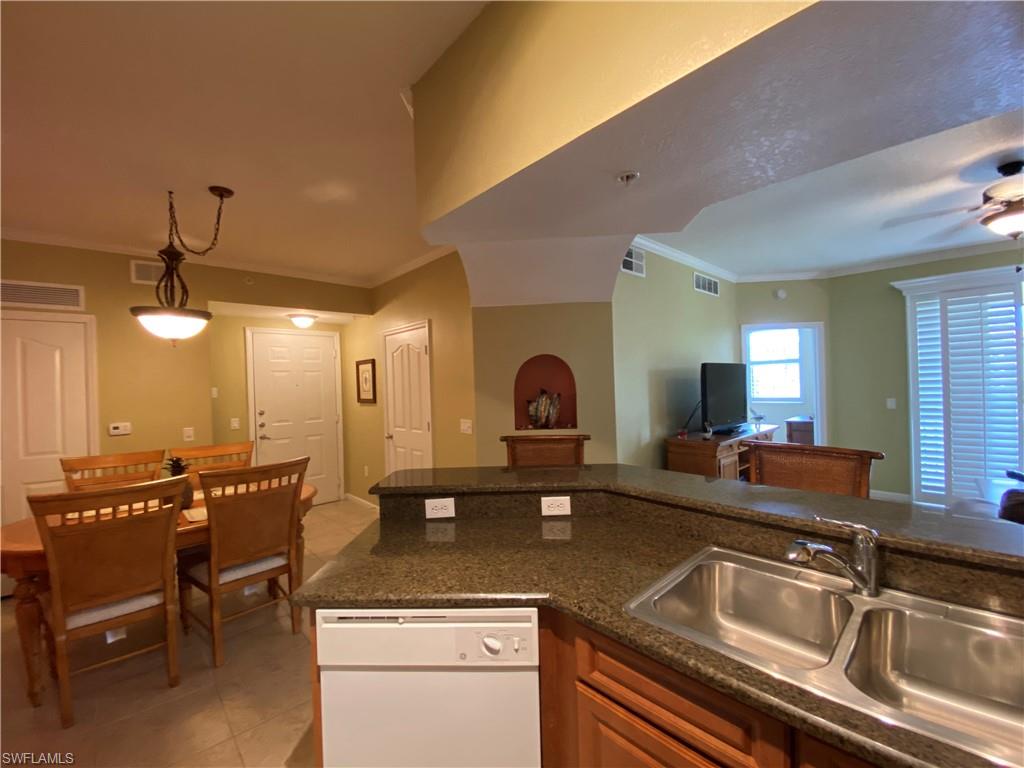 12940 Positano Cir # 204 Property Photo 3