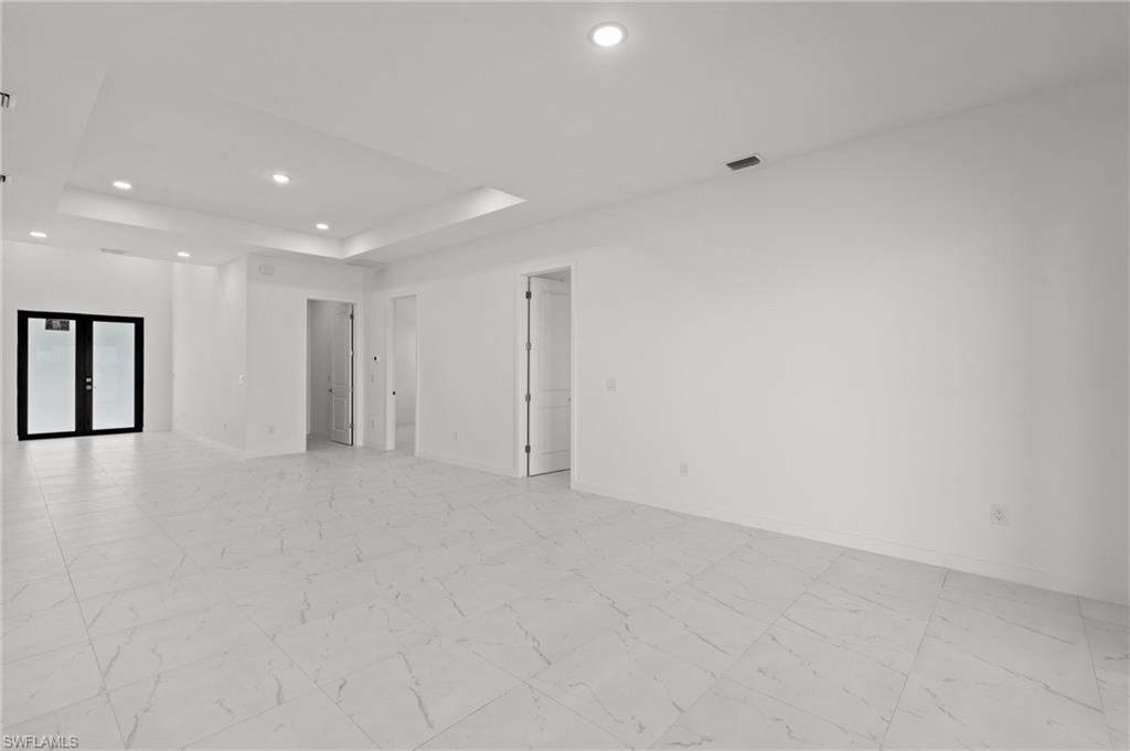 4105 Nw 38th Ter Property Photo 4
