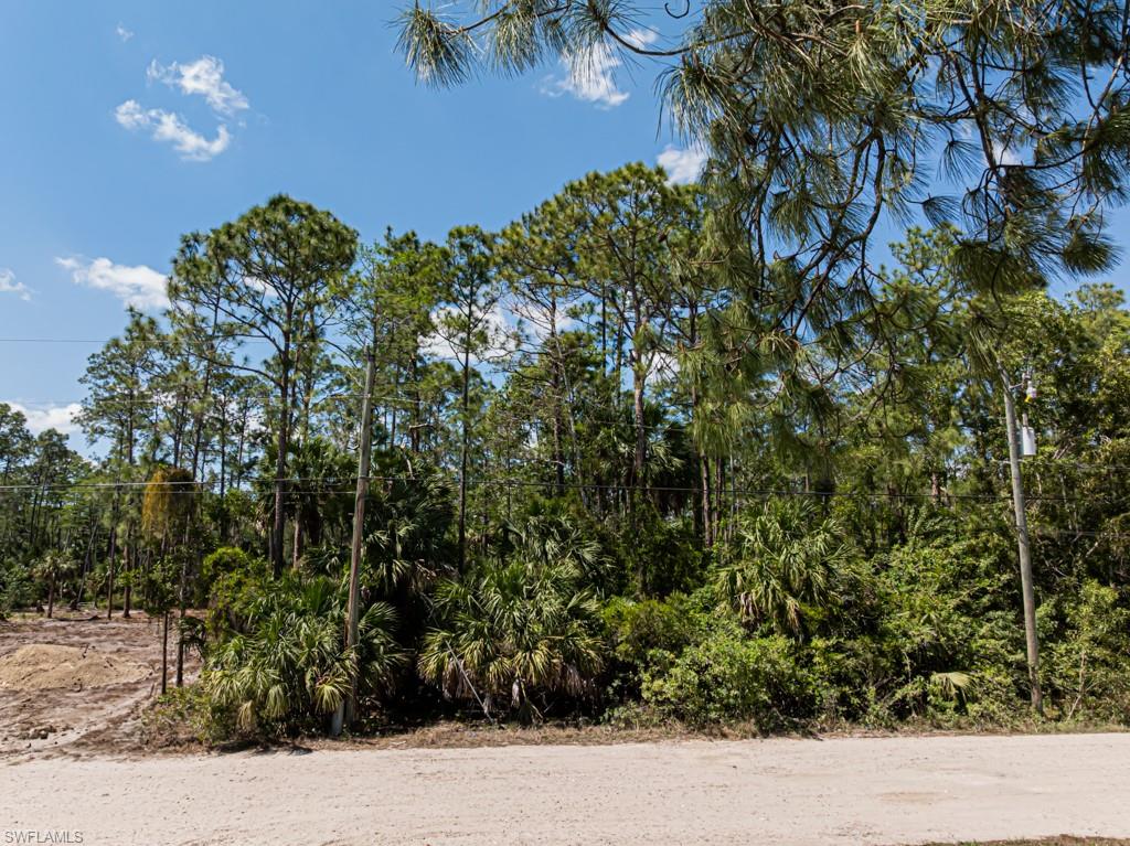 Xxx Della Dr Property Photo 1
