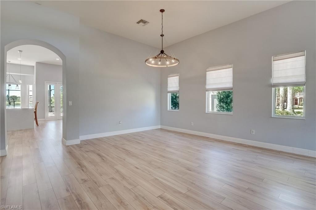 1696 Sarazen Pl Property Photo 4