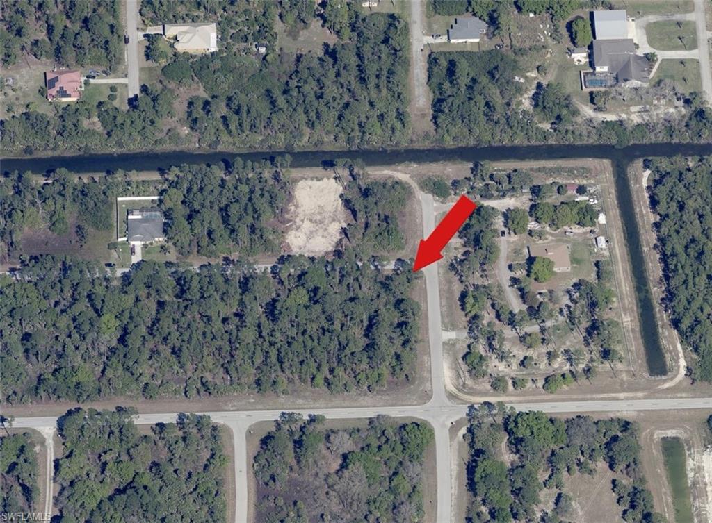 1060 Asther St E Property Photo 3