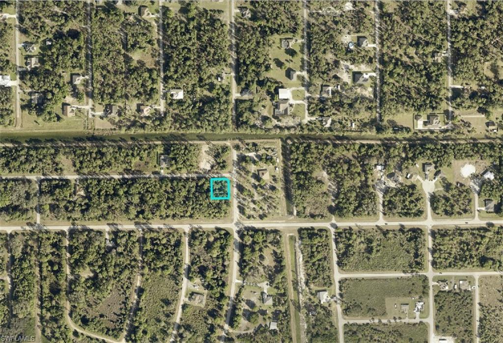 1060 Asther St E Property Photo 5