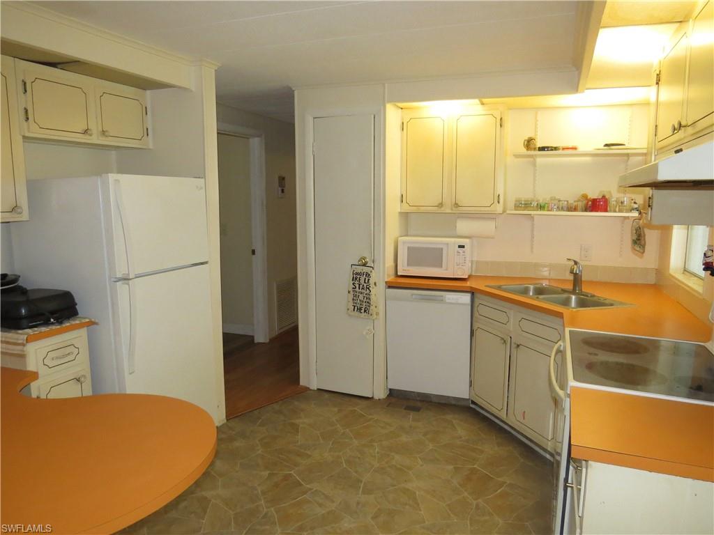705 Blackburn Blvd Property Photo 3