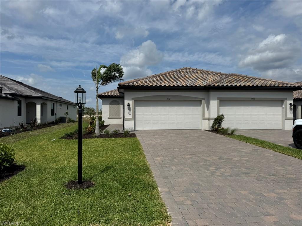 19532 Hinkley DR Property Photo 1