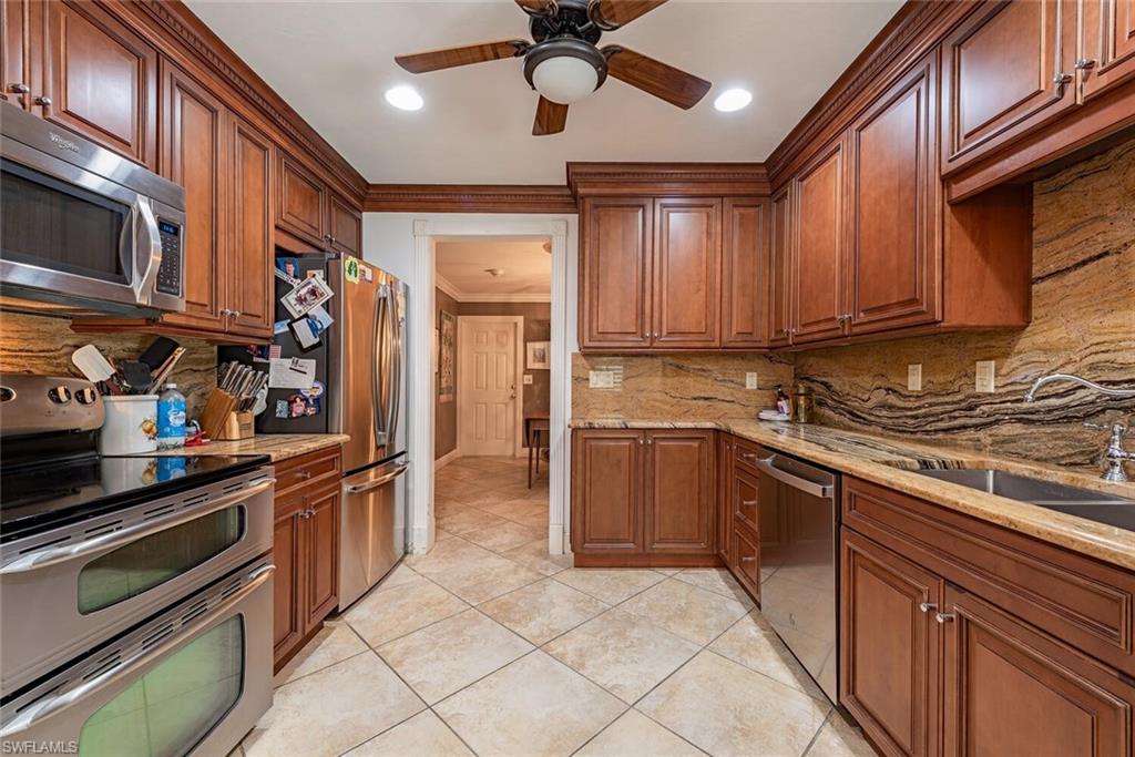 4616 Chippendale Dr Property Photo 4