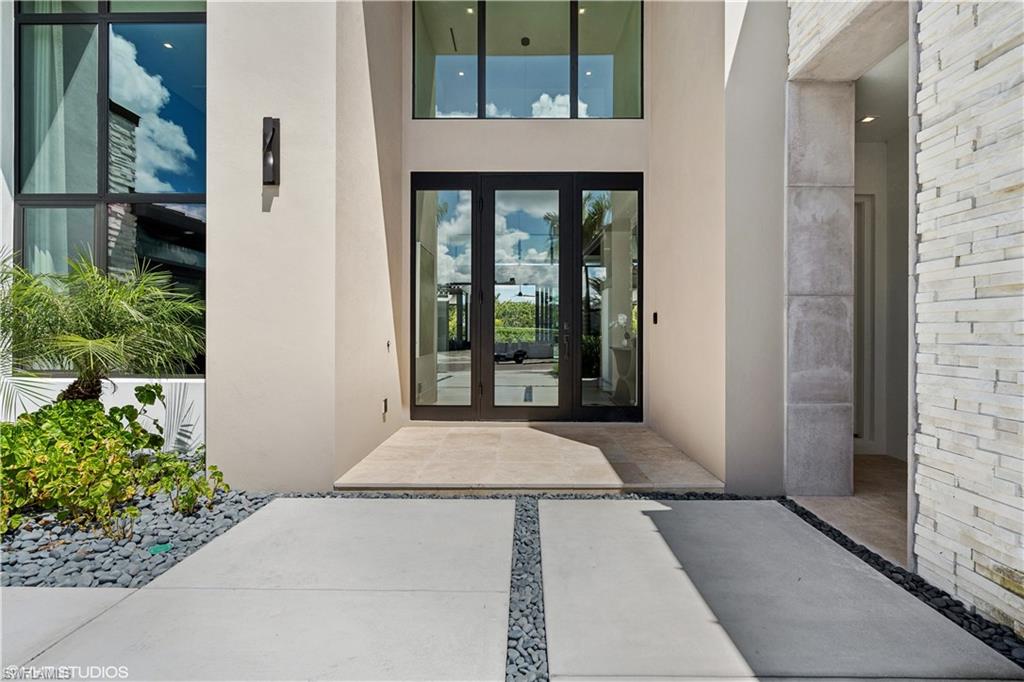 10411 Via Parma Way Property Photo 2