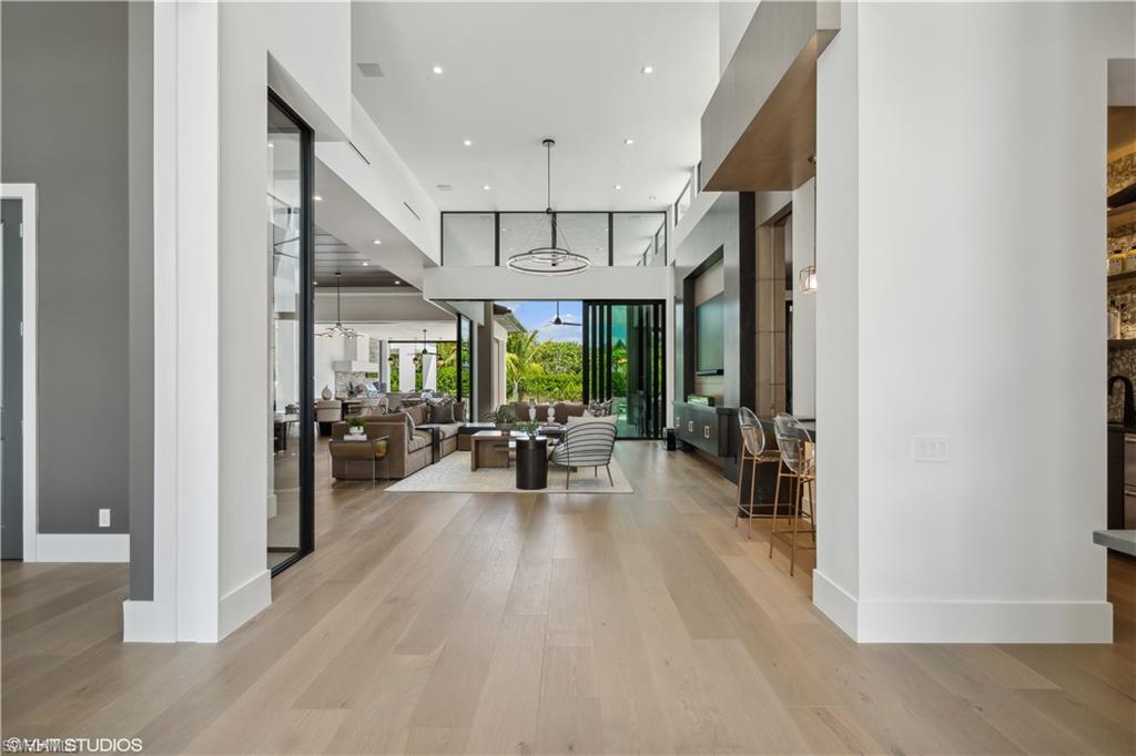 10411 Via Parma Way Property Photo 3