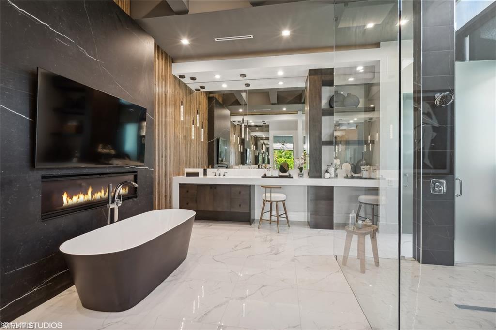 10411 Via Parma Way Property Photo 33