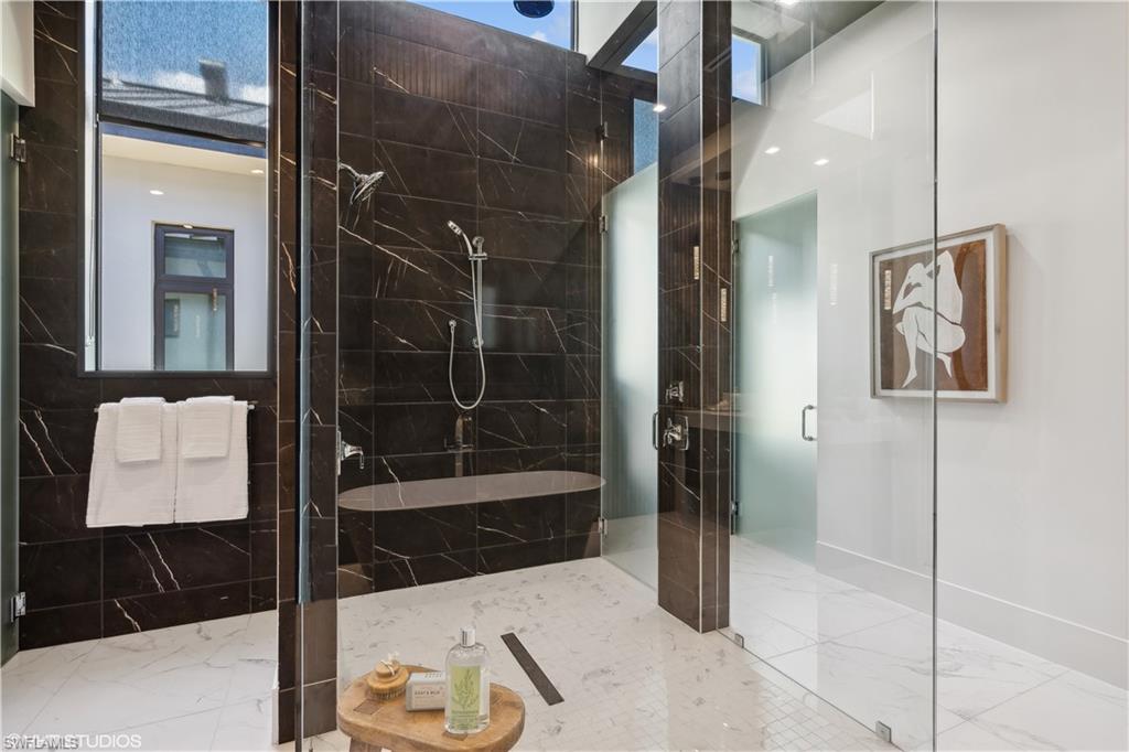 10411 Via Parma Way Property Photo 36