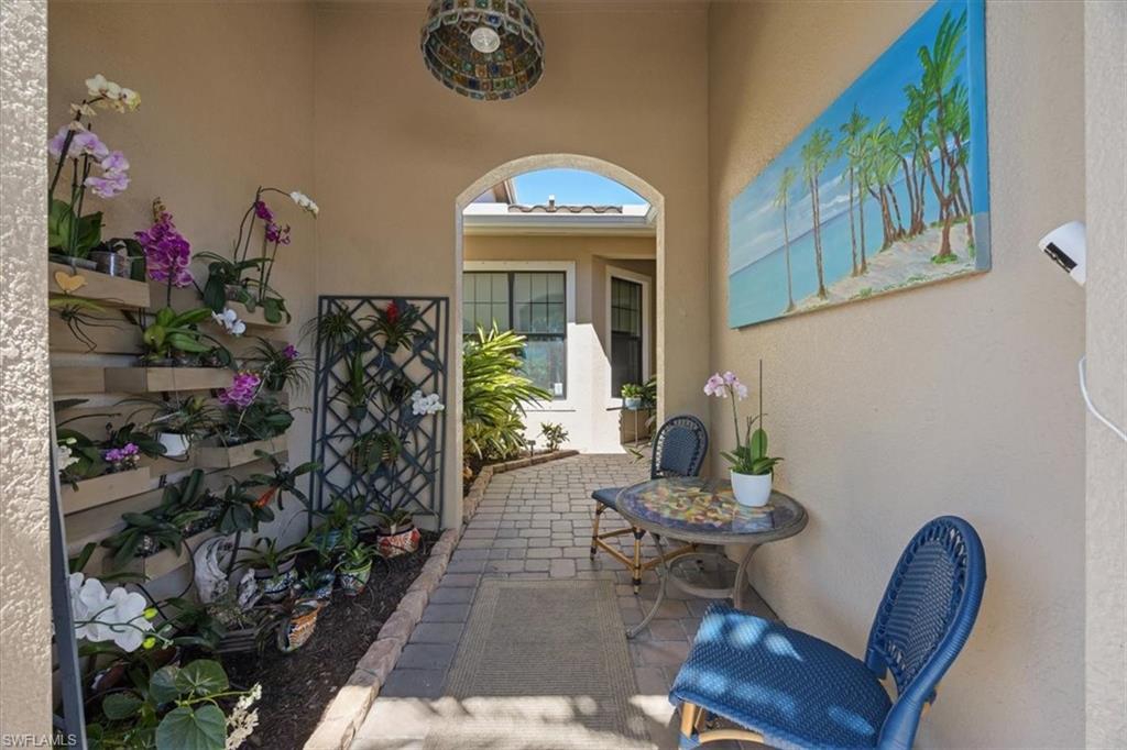 8170 Venetian Pointe Dr Property Photo 7