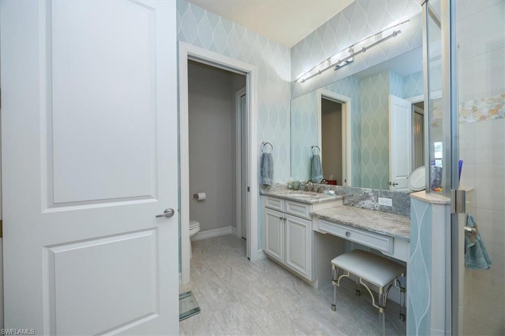 8170 Venetian Pointe Dr Property Photo 23