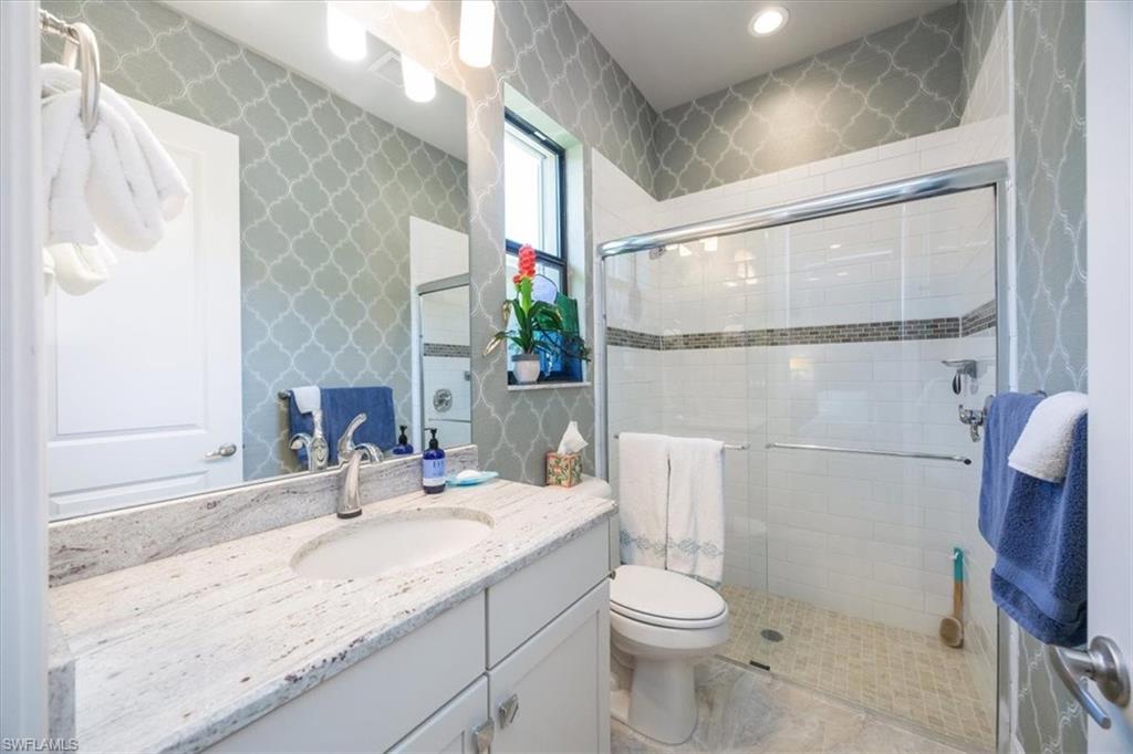 8170 Venetian Pointe Dr Property Photo 31