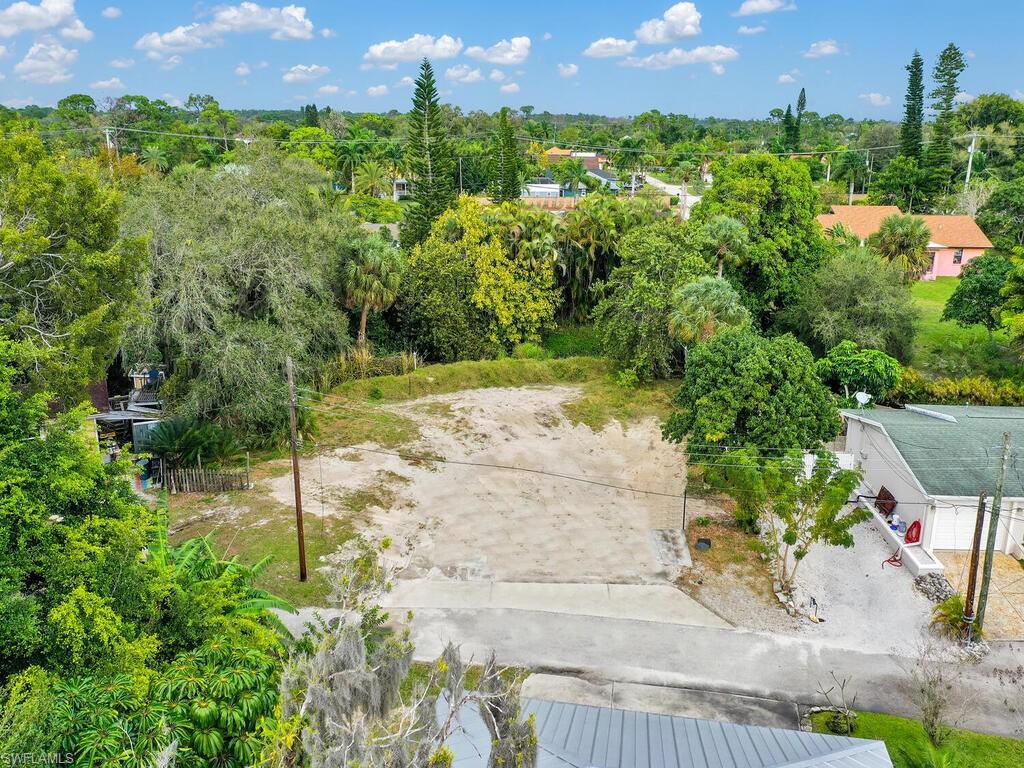 27075 Orange Court Dr Property Photo 3