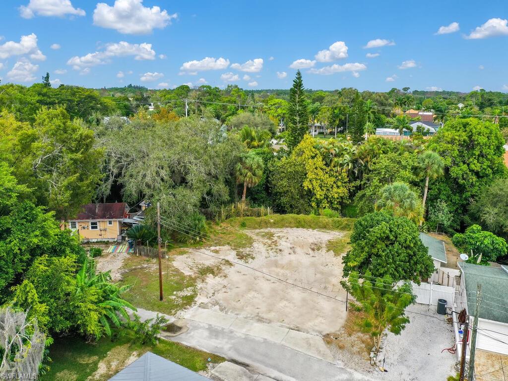 27075 Orange Court Dr Property Photo 4