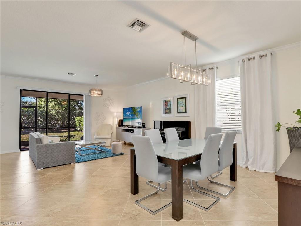 4212 Raffia Palm Cir Property Photo 2