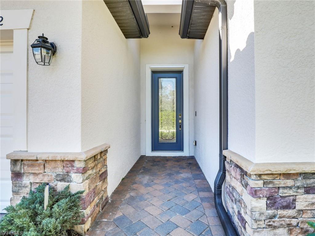 4212 Raffia Palm Cir Property Photo 6