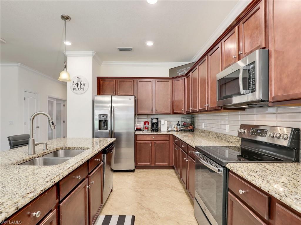 4212 Raffia Palm Cir Property Photo 18