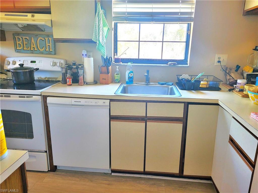 5271 Treetops Dr # W201 Property Photo 11