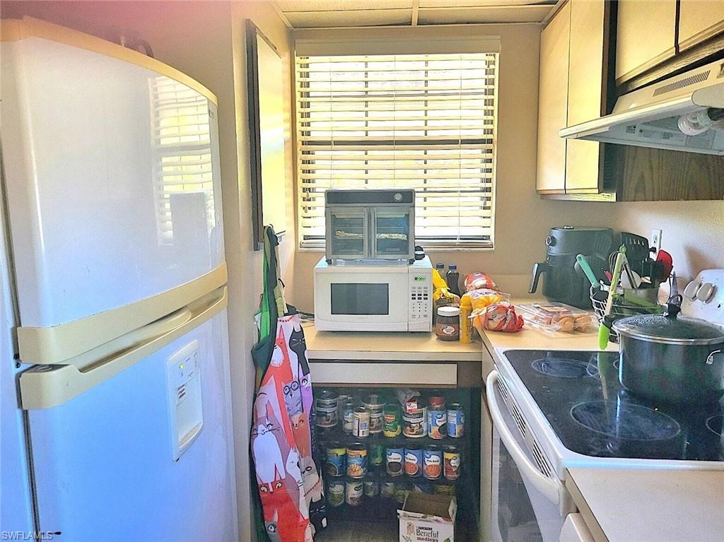 5271 Treetops Dr # W201 Property Photo 12