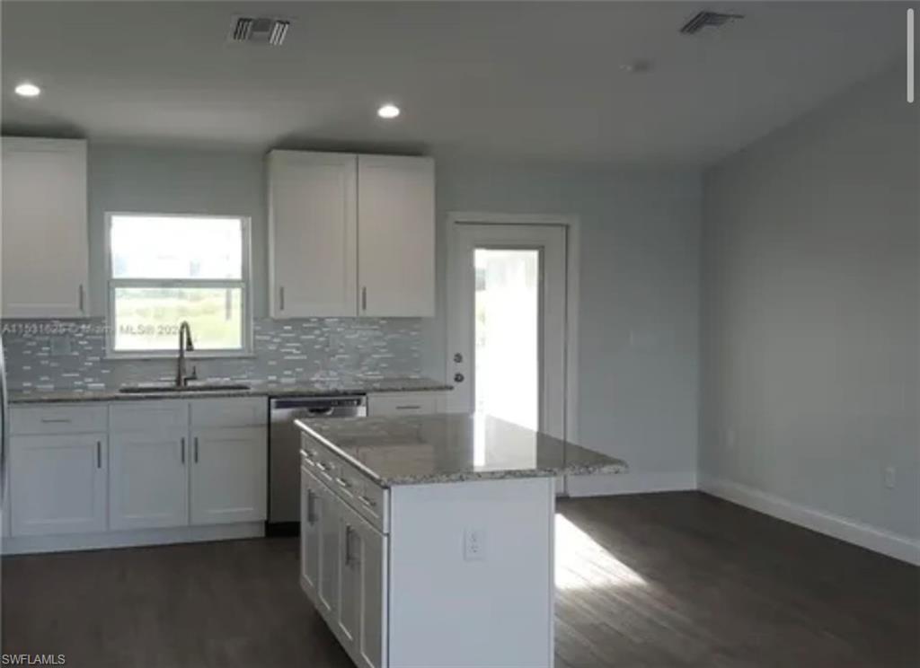 634 Royce Rd Property Photo 2