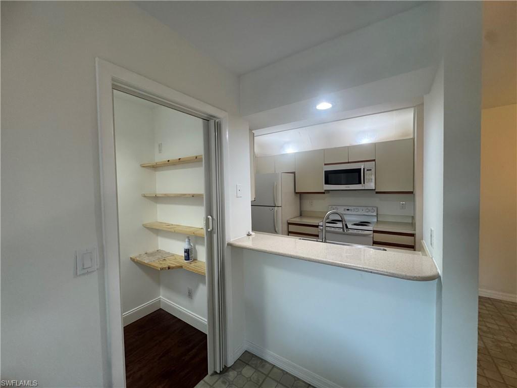 177 Santa Clara Dr # 5 Property Photo 9