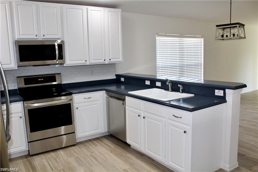 9729 Pineapple Preserve Ct Property Photo 4