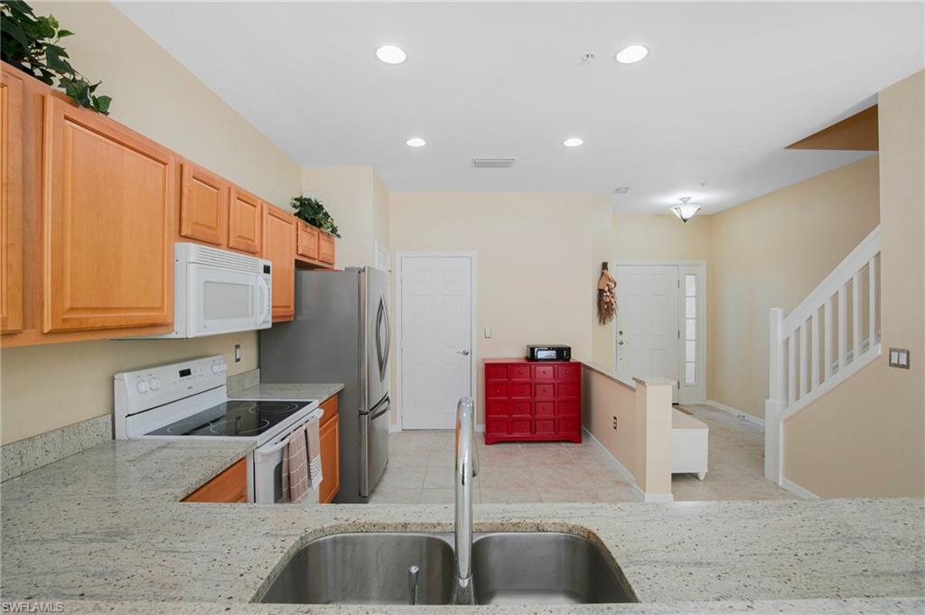 15703 Marcello Cir Property Photo 6