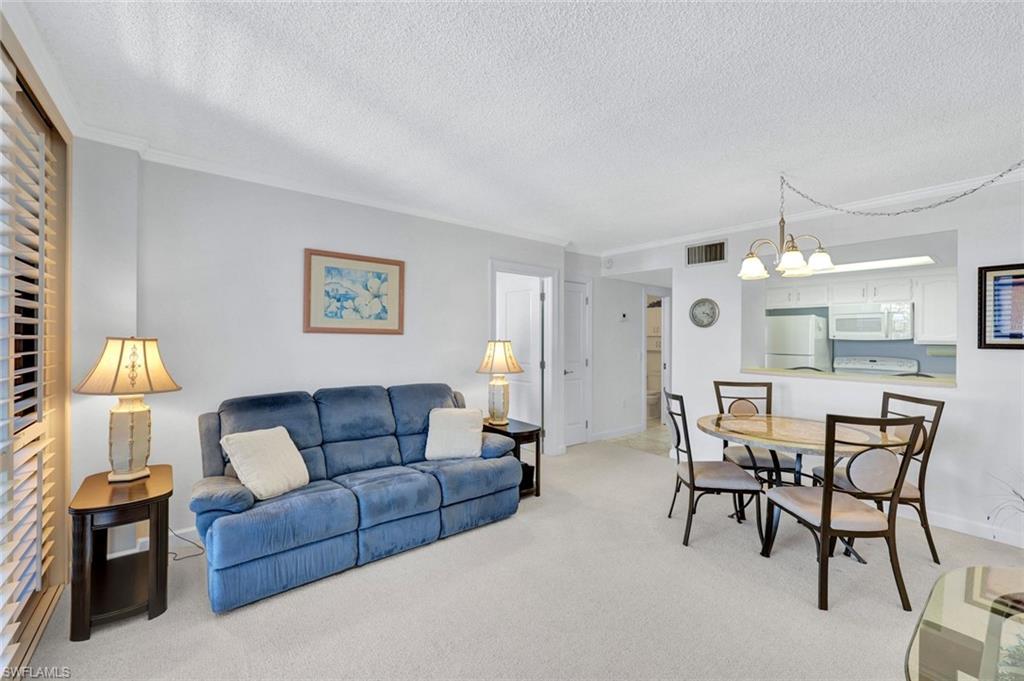 180 Seaview Ct # 1002 Property Photo 2