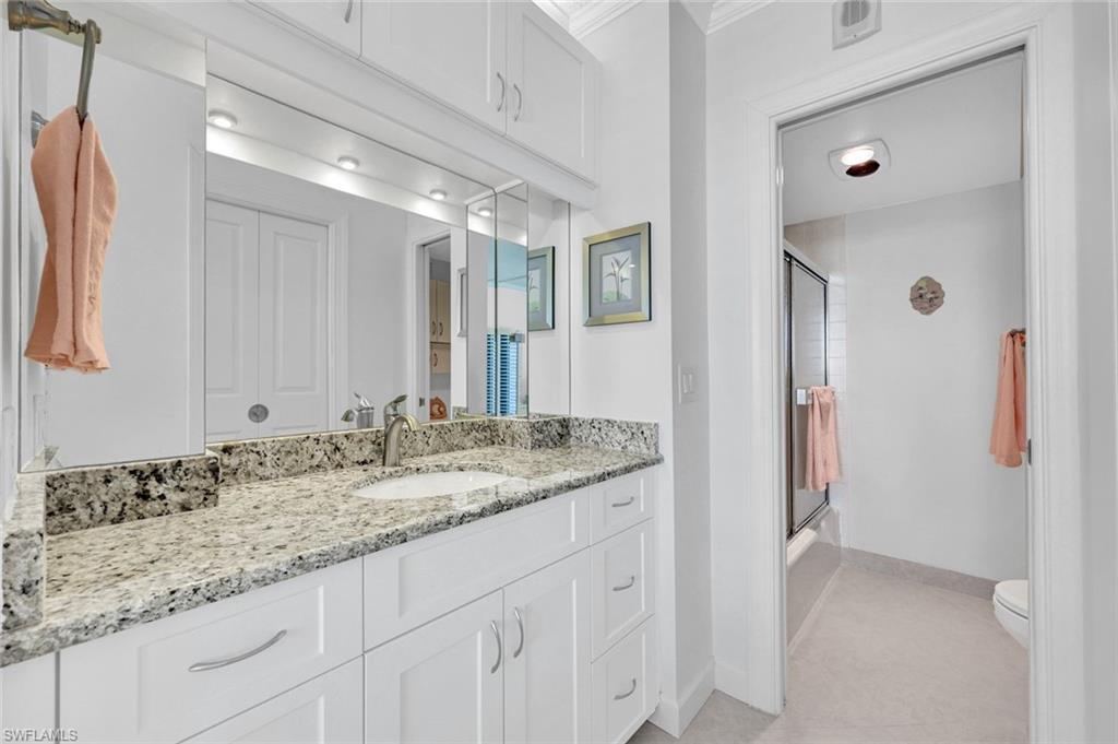 180 Seaview Ct # 1002 Property Photo 15