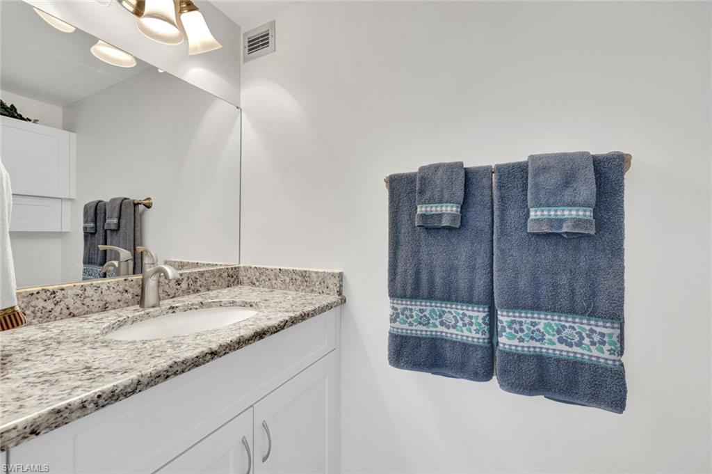 180 Seaview Ct # 1002 Property Photo 17