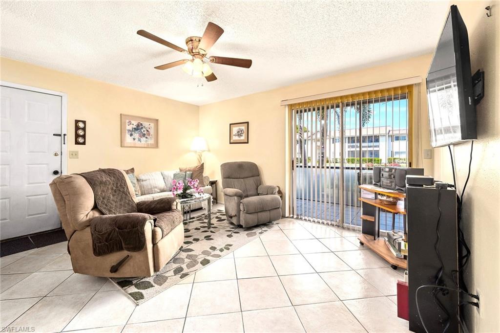 8101 S Woods Cir # 1 Property Photo 3
