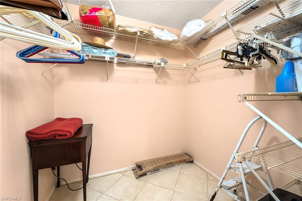 8101 S Woods Cir # 1 Property Photo 11