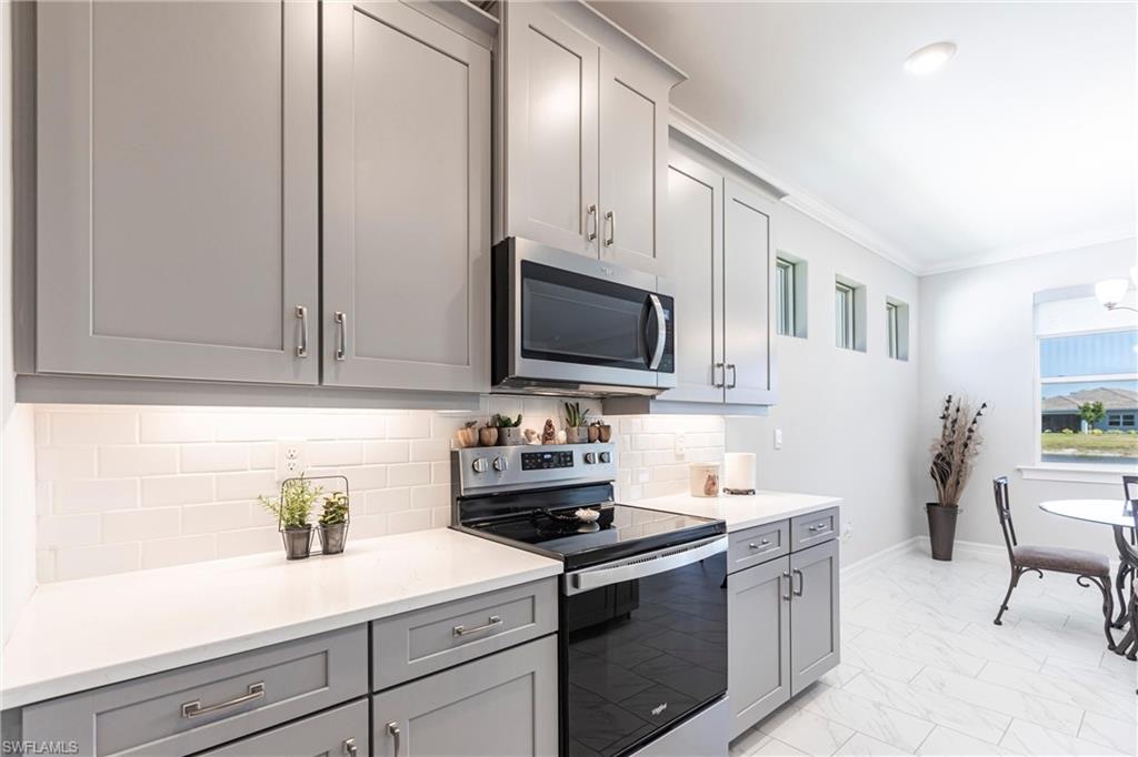 28045 Sanibel Sands St Property Photo 11
