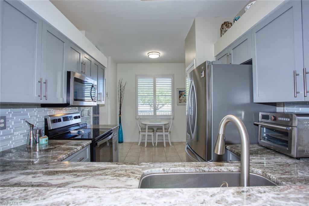 8086 Queen Palm Ln # 324 Property Photo 6
