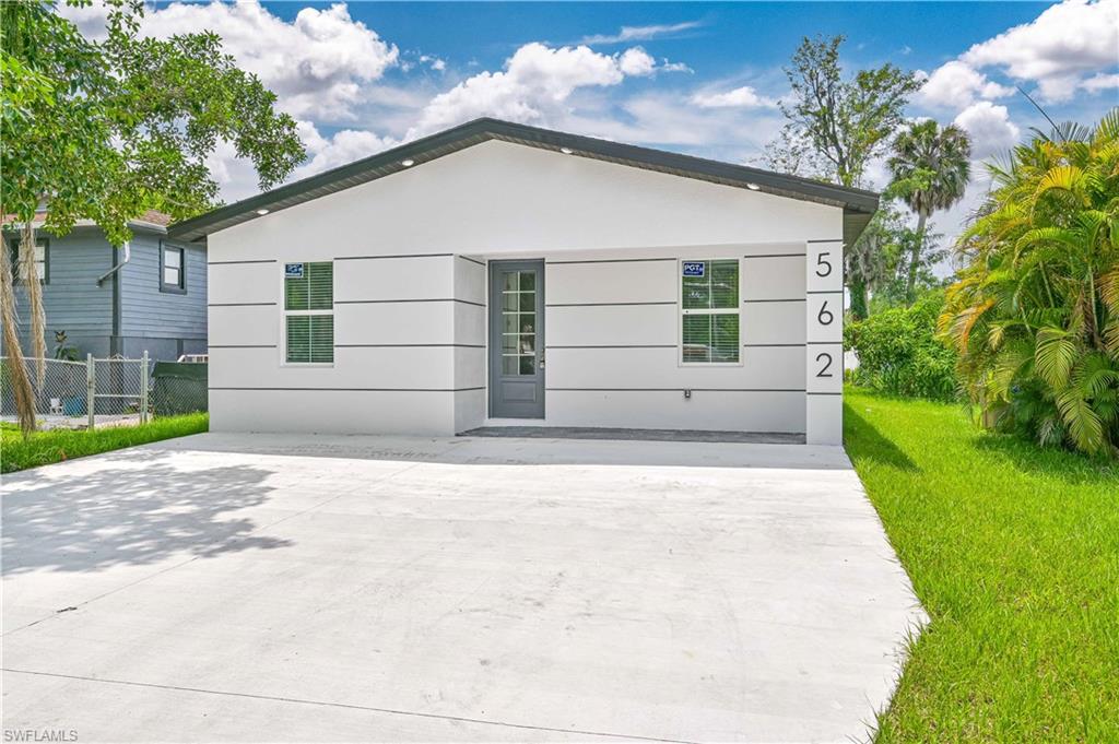2219 Carver Ave Property Photo