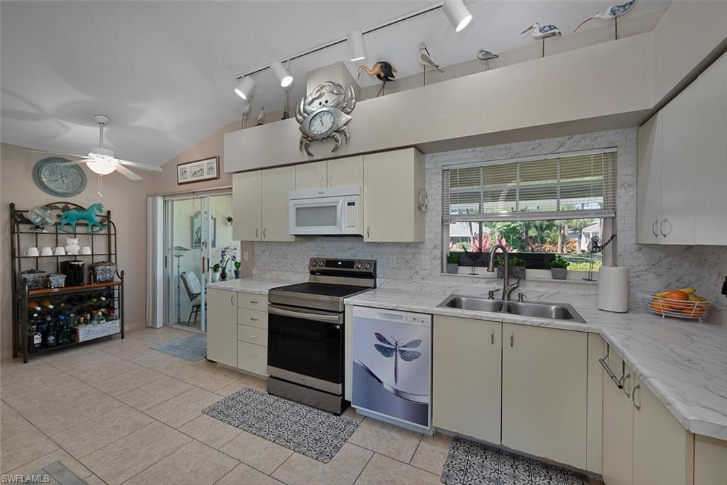 20720 Andiron Pl Property Photo 5