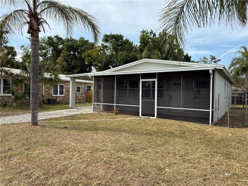 2809 Thomas St Property Photo
